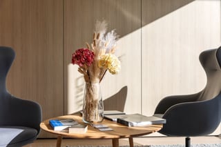 Vetrospace_XXL_MeetingPod_FromOutside_OfficeInterior 1200px